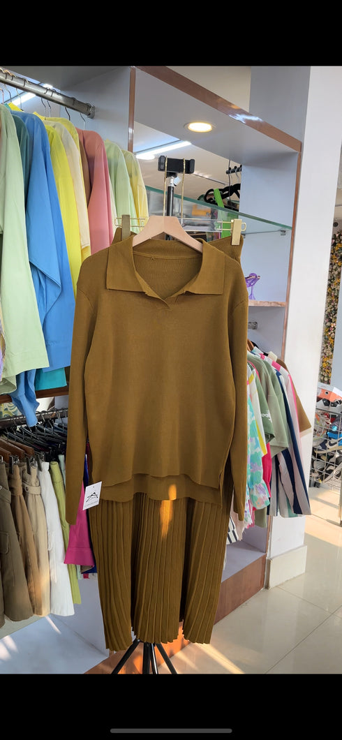 Winter Collar Down Sweaters With Pleated Skirt Sets